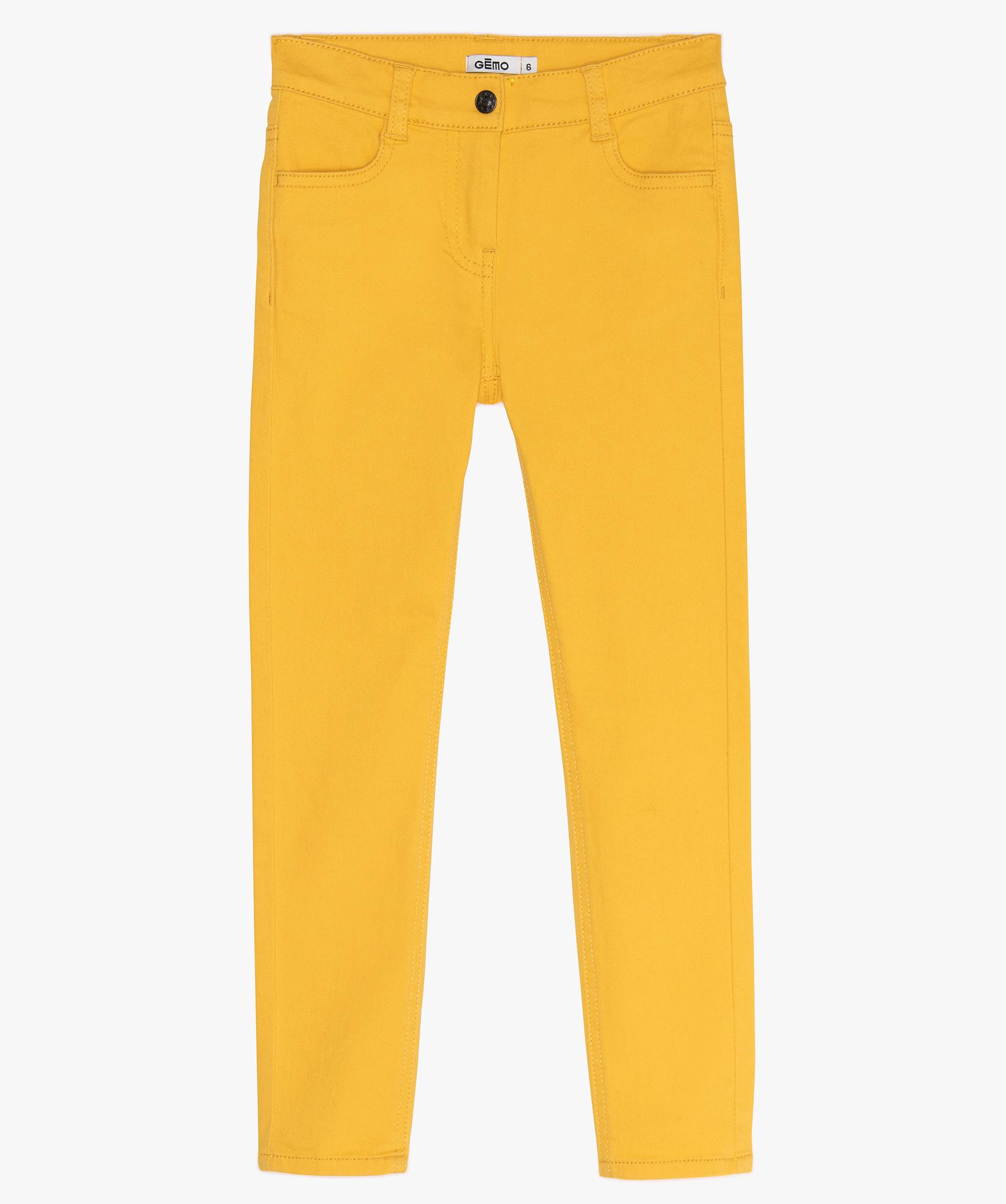 JAUNE