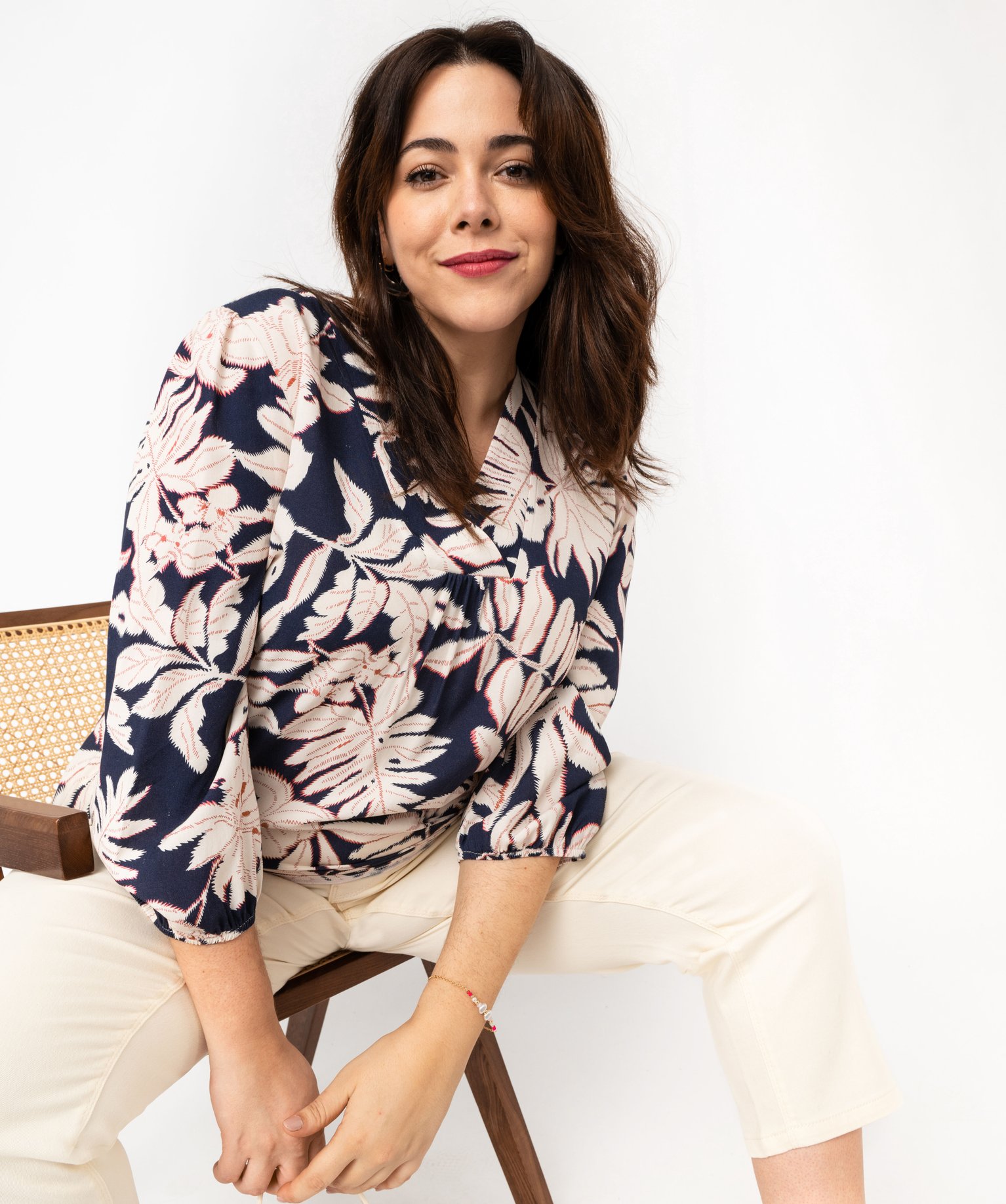 Pull femme grande taille à col V bleu