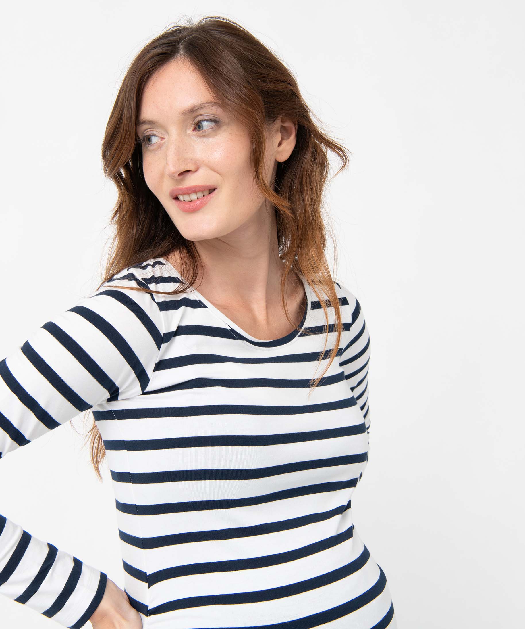 veste légère t.38/40 tbé 90% coton 5% élasthanne rayures noires, écru