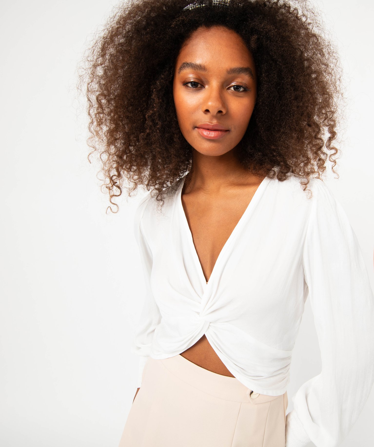 Blouse Femme élégante Avec Col Drapé Et Manches 3/4 Transparentes – En Tulle Pailleté, Moderne | Pour Bureau, Soirée, Fête, Look Chic