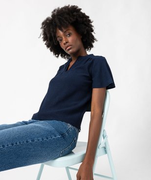 Tee-shirt manches courtes en maille texturée et col V brodé femme vue1 - GEMO(FEMME PAP) - GEMO