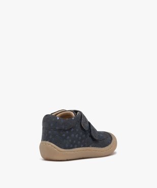 Chaussures premiers pas bébé fille unies avec double scratch à motif petits coeurs - NA! vue4 - NA! - GEMO