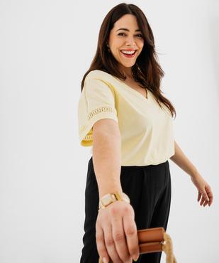 Tee-shirt manches courtes avec détails brodés femme grande taille vue2 - GEMO 4G GT - GEMO