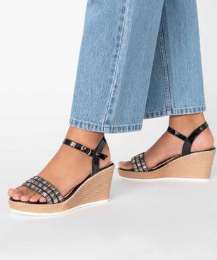 Sandales femme compensées à brides vernies et brodées vue1 - GEMO(URBAIN) - GEMO