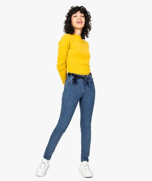Jean femme coupe slim avec inscription brodée en bas de jambe vue5 - FOLLOW ME - GEMO
