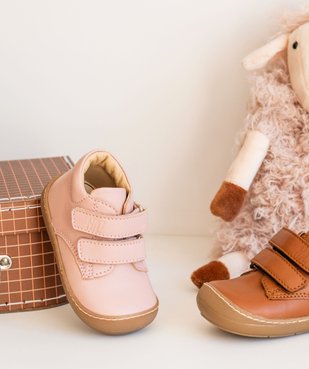 Baskets premiers pas bébé fille dessus en cuir uni - NA! vue8 - NA! - GEMO