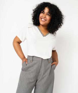 Tee-shirt à manches courtes avec col V brodé femme grande taille vue1 - GEMO (G TAILLE) - GEMO