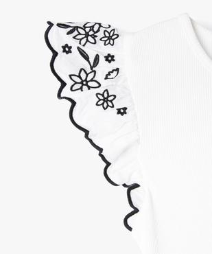 Tee-shirt manches courtes en volant brodé fille vue2 - GEMO (ENFANT) - GEMO