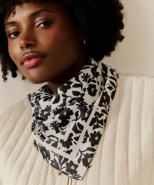 Foulard en satin à motifs fleuris femme  vue1 - GEMO 4G FEMME - GEMO