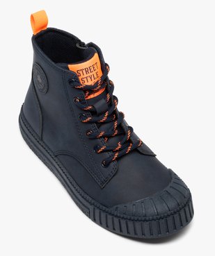 Boots garçon unis à bout renforcé et détails fluo vue5 - GEMO 4G GARCON - GEMO
