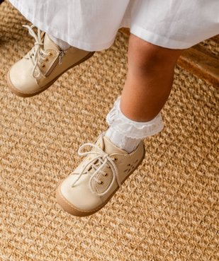 Chaussures premiers pas bébé fille en cuir uni pailleté avec détail ajouré - NA! vue1 - NA! - GEMO