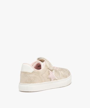 Baskets fille unies effet irisé avec détail étoile et à scratch  vue4 - GEMO (ENFANT) - GEMO