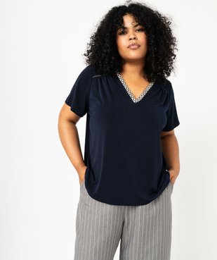 Tee-shirt à manches courtes avec col V brodé femme grande taille vue1 - GEMO (G TAILLE) - GEMO