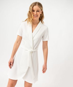Gemo ceremonie femme sale
