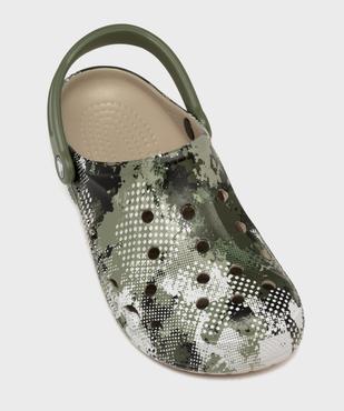 Sabots souples dessus perforé à motif camouflage homme - Crocs vue5 - CROCS - GEMO