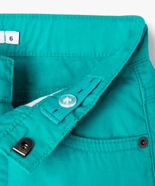 Bermuda en twill avec revers cousus garçon vue2 - GEMO 4G GARCON - GEMO