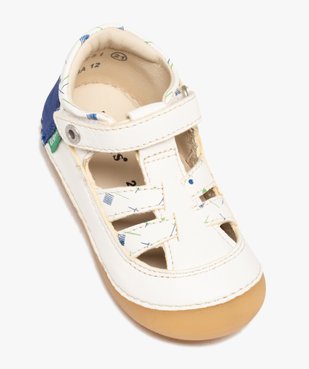 Chaussures premiers pas garçon dessus ajouré à motifs - Kickers vue5 - KICKERS - GEMO