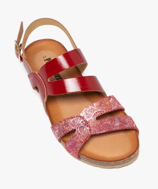 Sandales plates avec brides en cuir scintillantes et vernies femme vue6 - PIU NATURA - GEMO