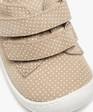 Baskets premiers pas bébé fille dessus cuir à pois – NA! vue6 - NA! - GEMO