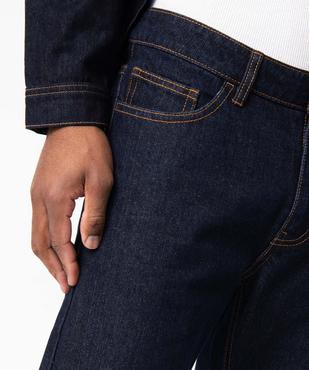 Jean homme large brut à surpiqûres contrastantes vue2 - PREMIER PRIX BY GEMO - GEMO