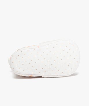 Chaussons de naissance bébé fille en jersey imprimé cœur vue6 - GEMO 4G BEBE - GEMO