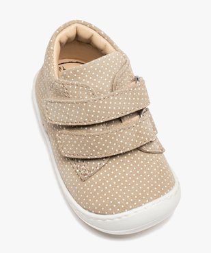 Baskets premiers pas bébé fille dessus cuir à pois – NA! vue5 - NA! - GEMO