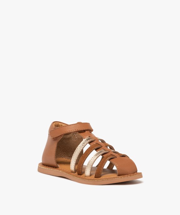 Sandales fille en cuir avec bride scratch à talon et bout fermés vue2 - GEMO (ENFANT) - GEMO