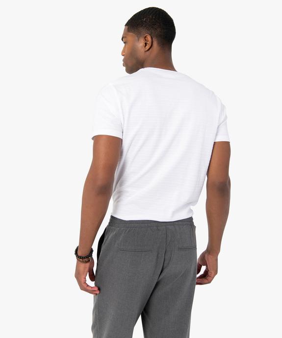 Tee-shirt homme en maille texturée effet rayé vue3 - GEMO (HOMME) - GEMO