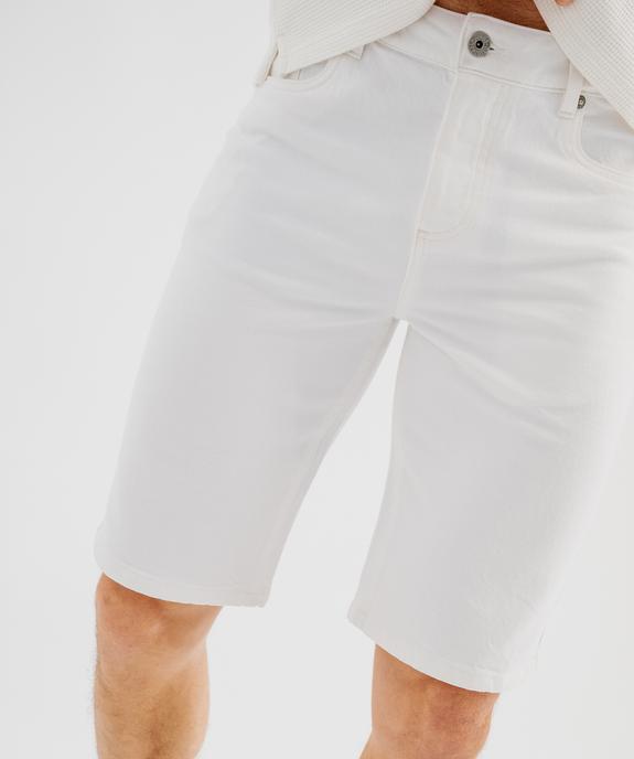 Bermuda en jean strech coloris unique coupe straight homme vue2 - GEMO 4G HOMME - GEMO