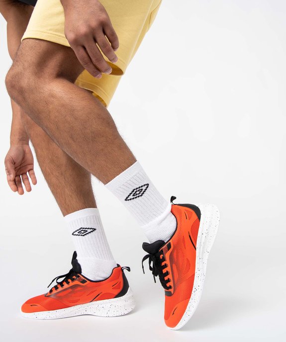 Baskets homme running fluo avec semelle mouchetée vue1 - GEMO (SPORTSWR) - GEMO