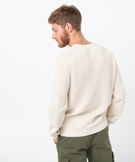 Pull homme uni en grosse maille avec empiècements vue3 - GEMO (HOMME) - GEMO