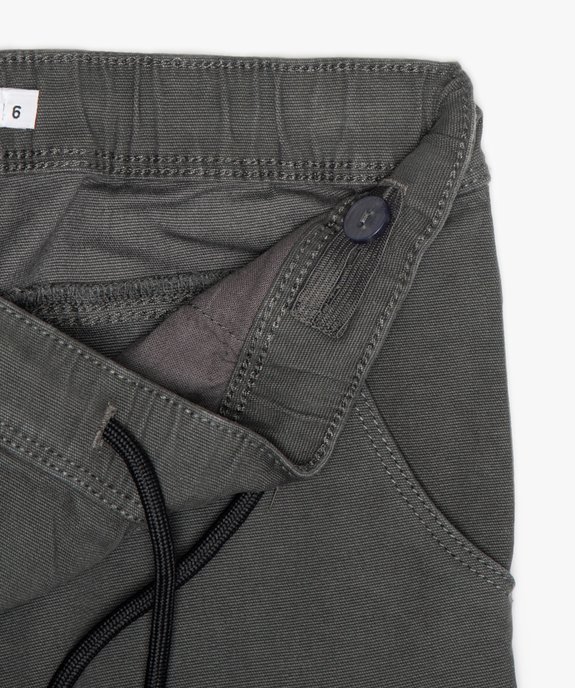 Pantalon garçon coupe cargo avec poches latérales vue2 - GEMO (ENFANT) - GEMO