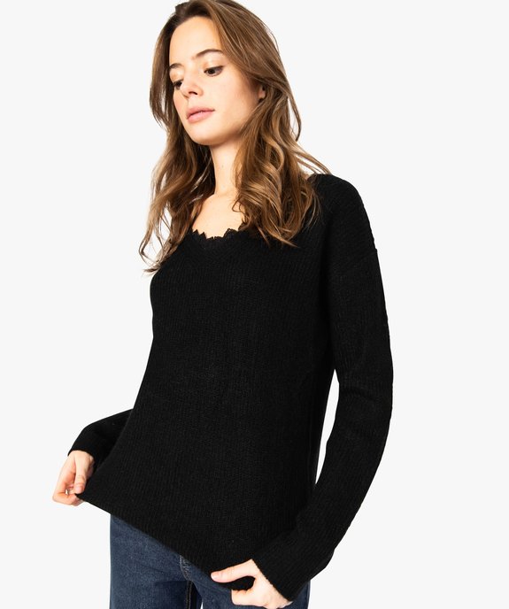 Pull femme en grosse maille douce à col V finition dentelle vue1 - GEMO(FEMME PAP) - GEMO