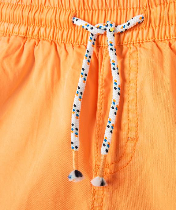 Bermuda garçon en toile au coloris unique et à taille élastiquée vue2 - GEMO (JUNIOR) - GEMO