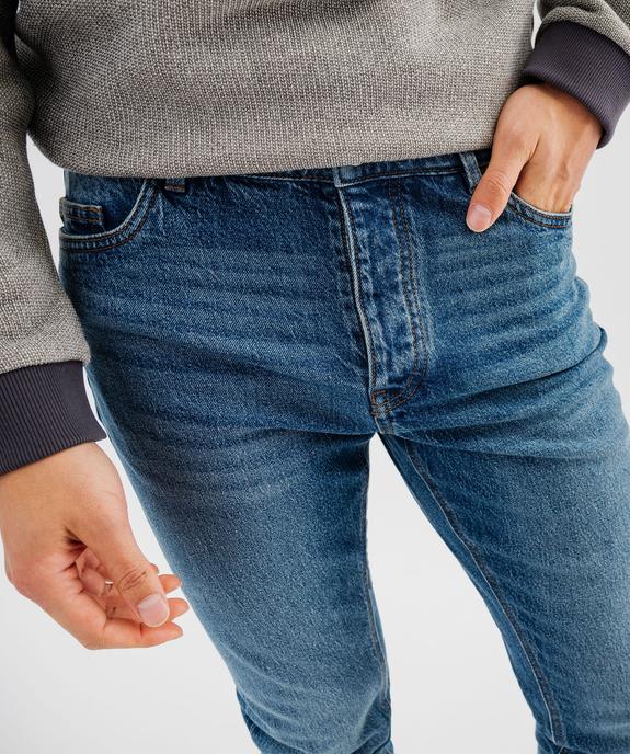 Jean droit en denim délavé vue2 - GEMO 4G HOMME - GEMO