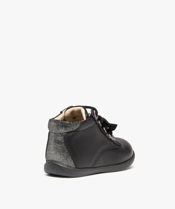 Bottillons premiers pas bébé fille à lacets dessus cuir vue4 - GEMO (ENFANT) - GEMO