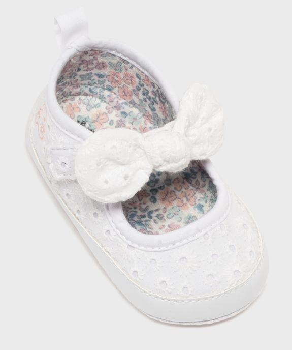 Chaussons de naissance babies en broderie anglaise bébé fille - LuluCastagnette vue5 - LULU CASTAGNETTE GEMO FOR GOOD - GEMO