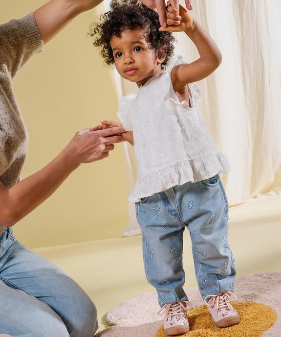 Jean barrel avec étoiles brodées bébé fille vue4 - GEMO(BEBE DEBT) - GEMO