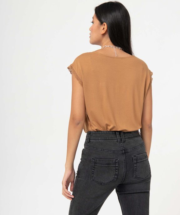 Tee-shirt femme à manches courtes avec col V en dentelle vue3 - GEMO 4G FEMME - GEMO