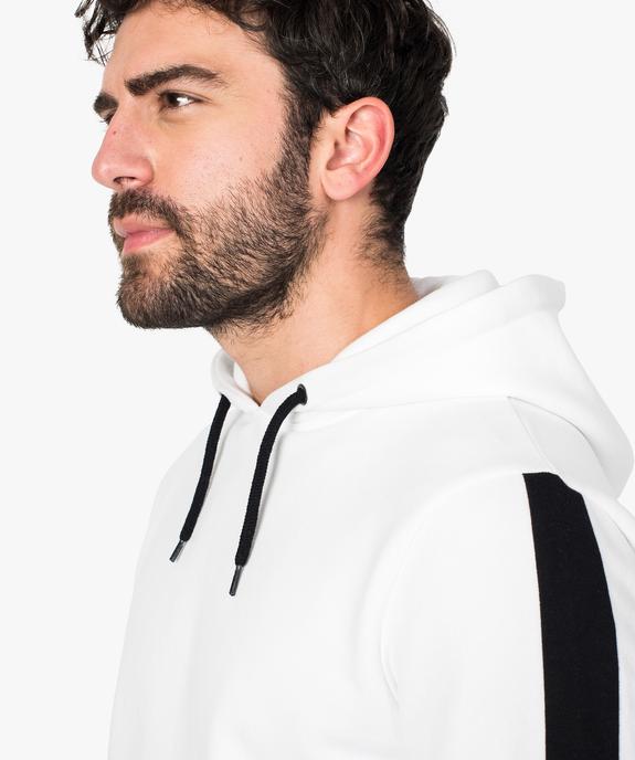 Sweat homme à capuche avec bandes sur les manches vue2 - GEMO (HOMME) - GEMO