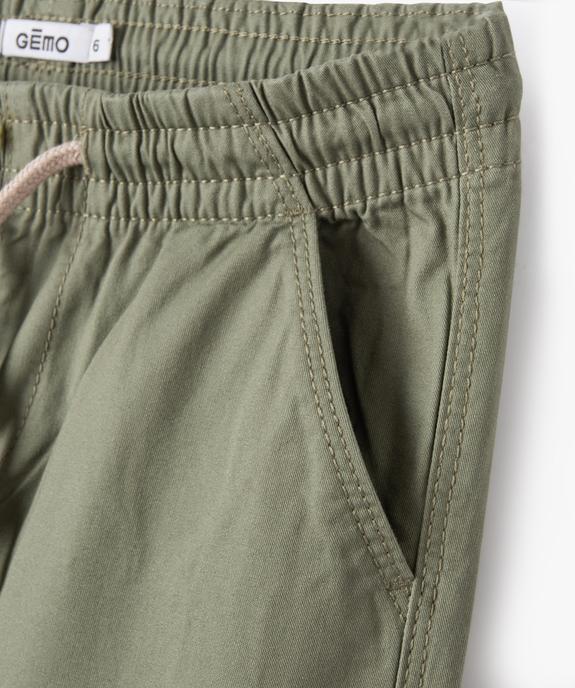 Pantalon resserré aux chevilles avec surpiqûres sur les genoux garçon vue2 - GEMO (ENFANT) - GEMO