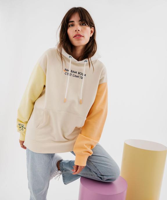 Sweat à capuche multicolores avec message amour mixte - Gémo X Maëva vue3 - GEMO 4G FEMME - GEMO