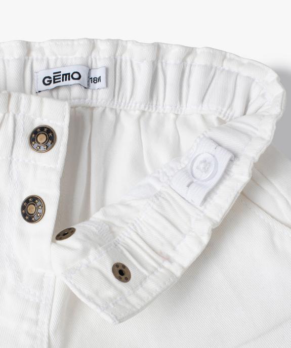 Short uni avec ceinture élastiquée bébé fille vue2 - GEMO 4G BEBE - GEMO