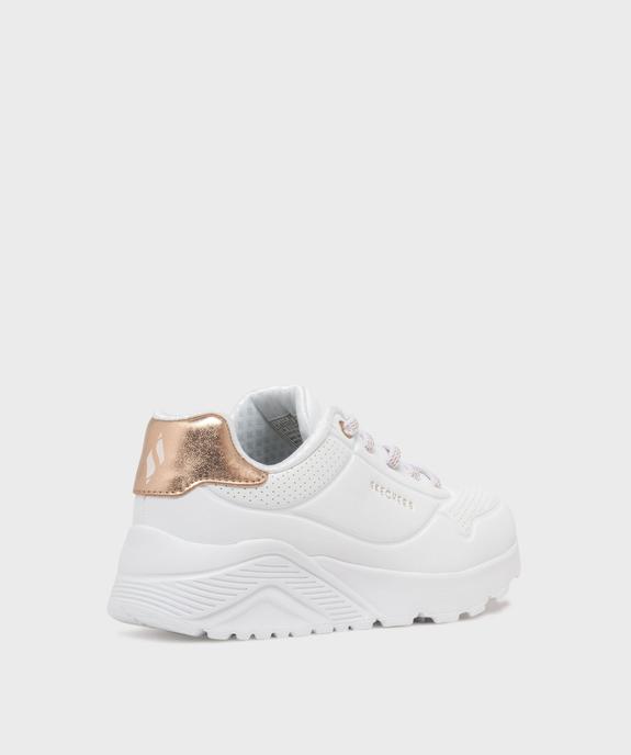 Baskets basses et légères à épaisse semelle crantée fille - Skechers vue4 - SKECHERS - GEMO