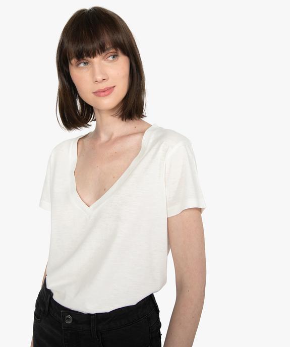 Tee-shirt femme à manches courtes et grand col V vue2 - GEMO(FEMME PAP) - GEMO