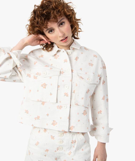Veste femme en jean courte à motifs fleuris vue2 - GEMO(FEMME PAP) - GEMO