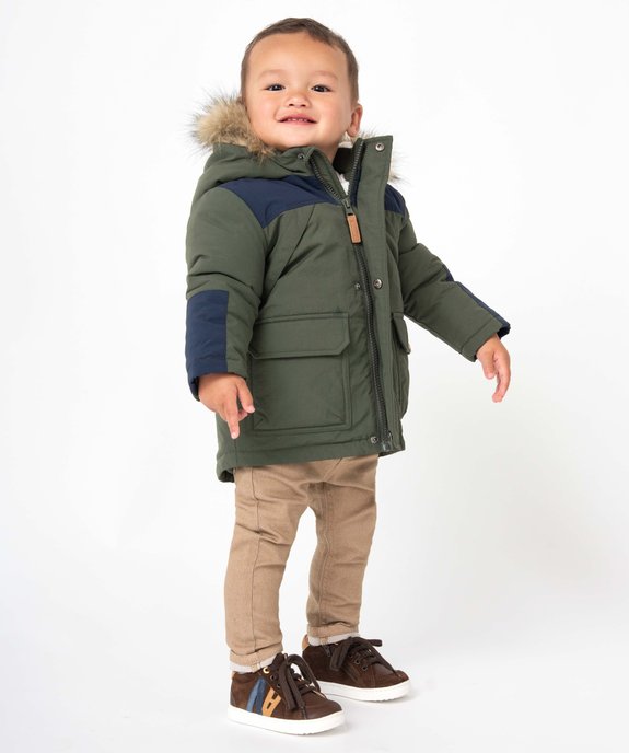 Look pour bébé garçon avec blouson kaki, pantalon beige et chaussures NA! - GEMO