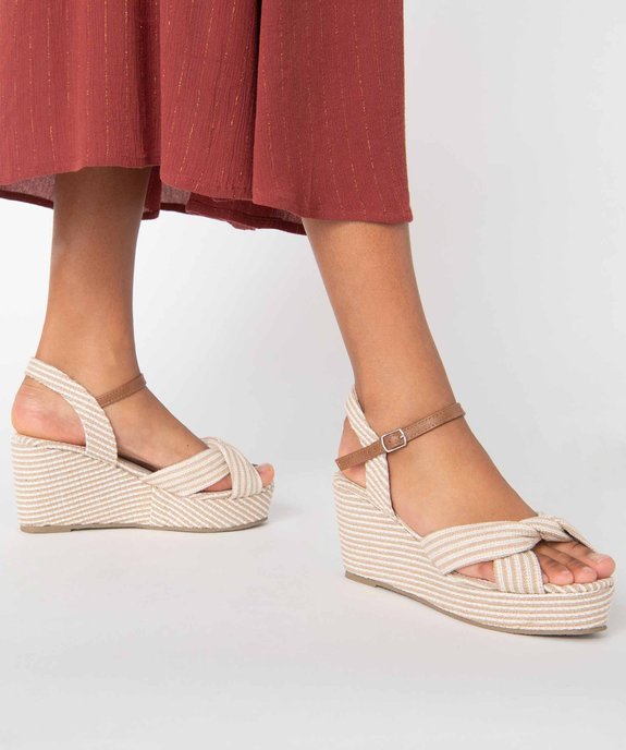 Sandales femme à talon compensé et dessus toile drapée  vue1 - GEMO(URBAIN) - GEMO