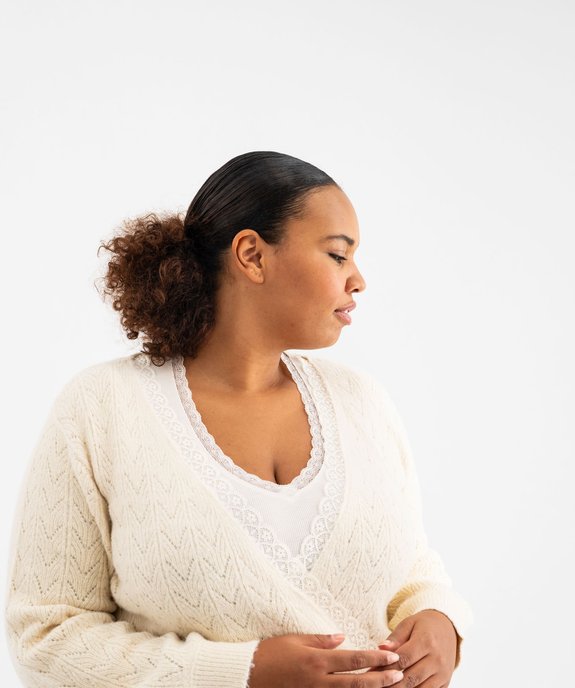 Pull en maille ajourée et encolure cache-cœur à dentelle femme grande taille vue2 - GEMO (G TAILLE) - GEMO