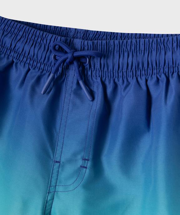 Short de surf multicolores avec taille ajustable garçon vue2 - GEMO (JUNIOR) - GEMO